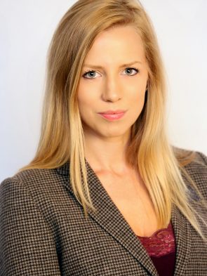 Sarah Gabriel – Headshot 1